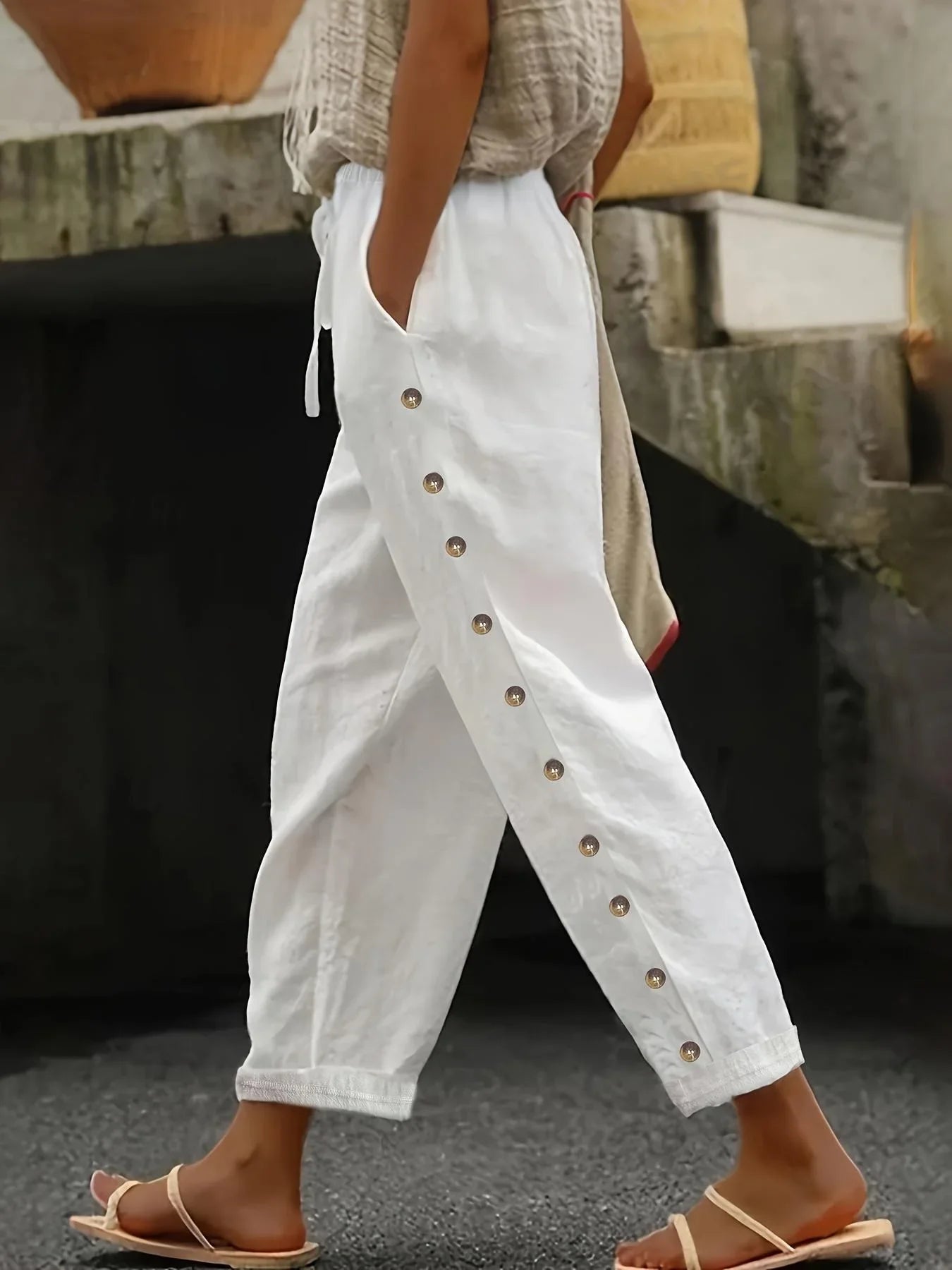 Pantalon en Lin & Coton à Taille Élastique 7/8 - Détail Bouton Longueur