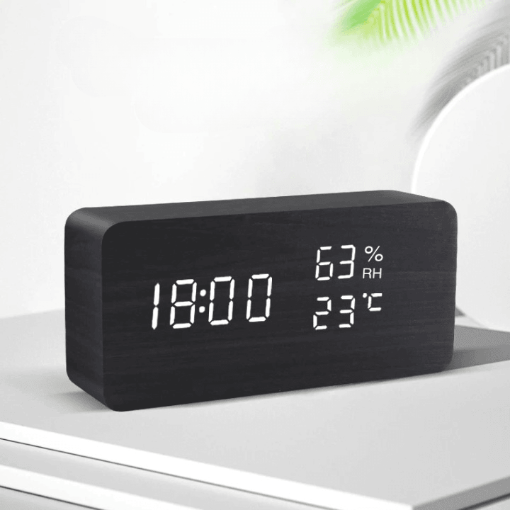 Reveil LED en bois - Stockmania