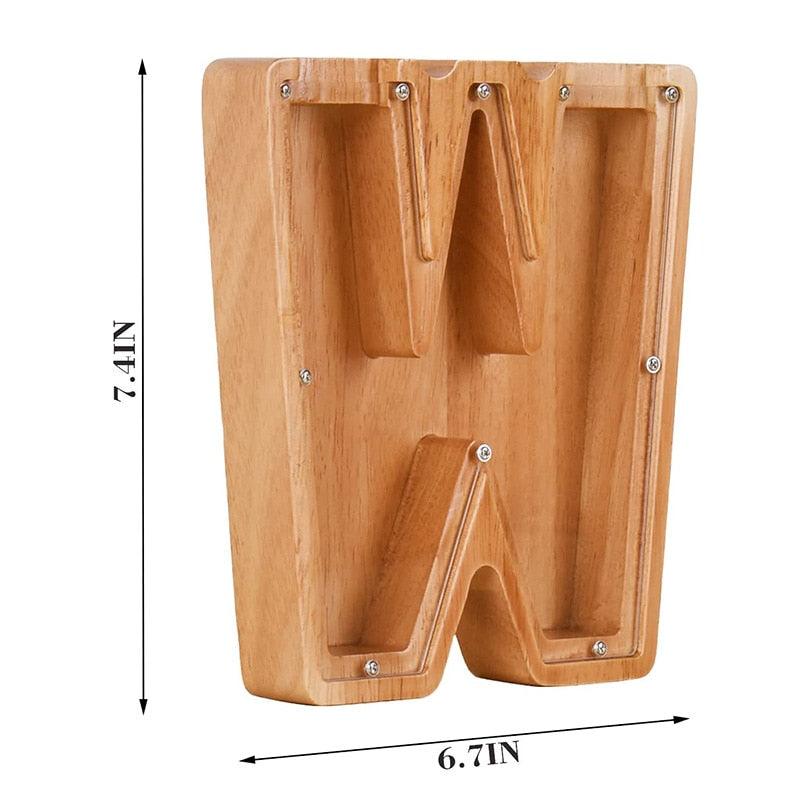 Tirelire en forme de lettre et en bois - Stockmania