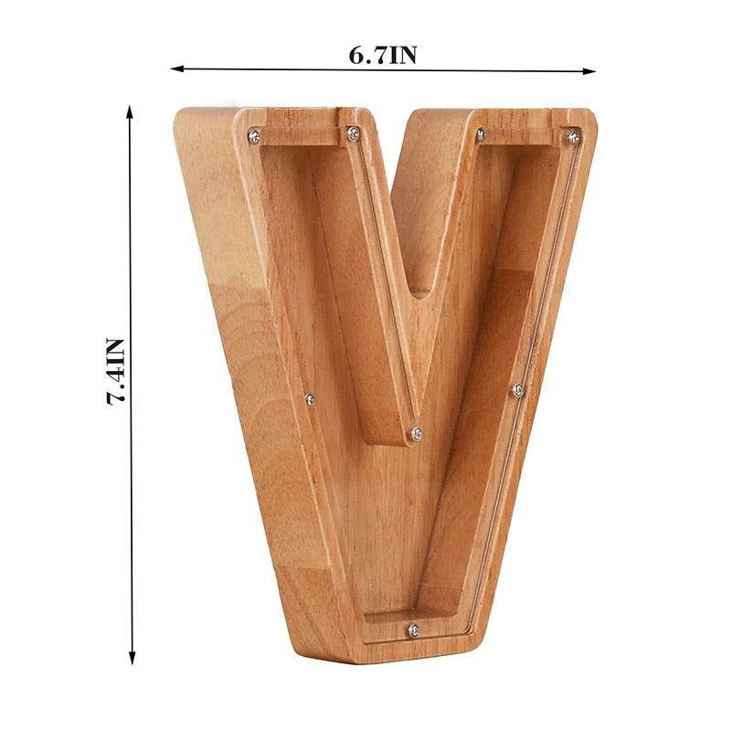 Tirelire en forme de lettre et en bois - Stockmania