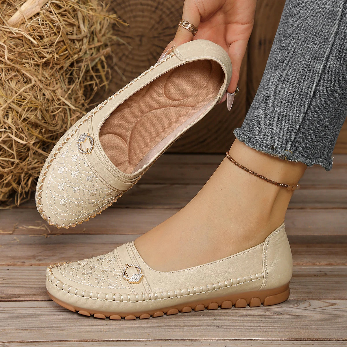 Mocassins Femme Confort ORTHO+ à Semelle Antidérapante - Finition Surpiqûre & Boucle à Strass